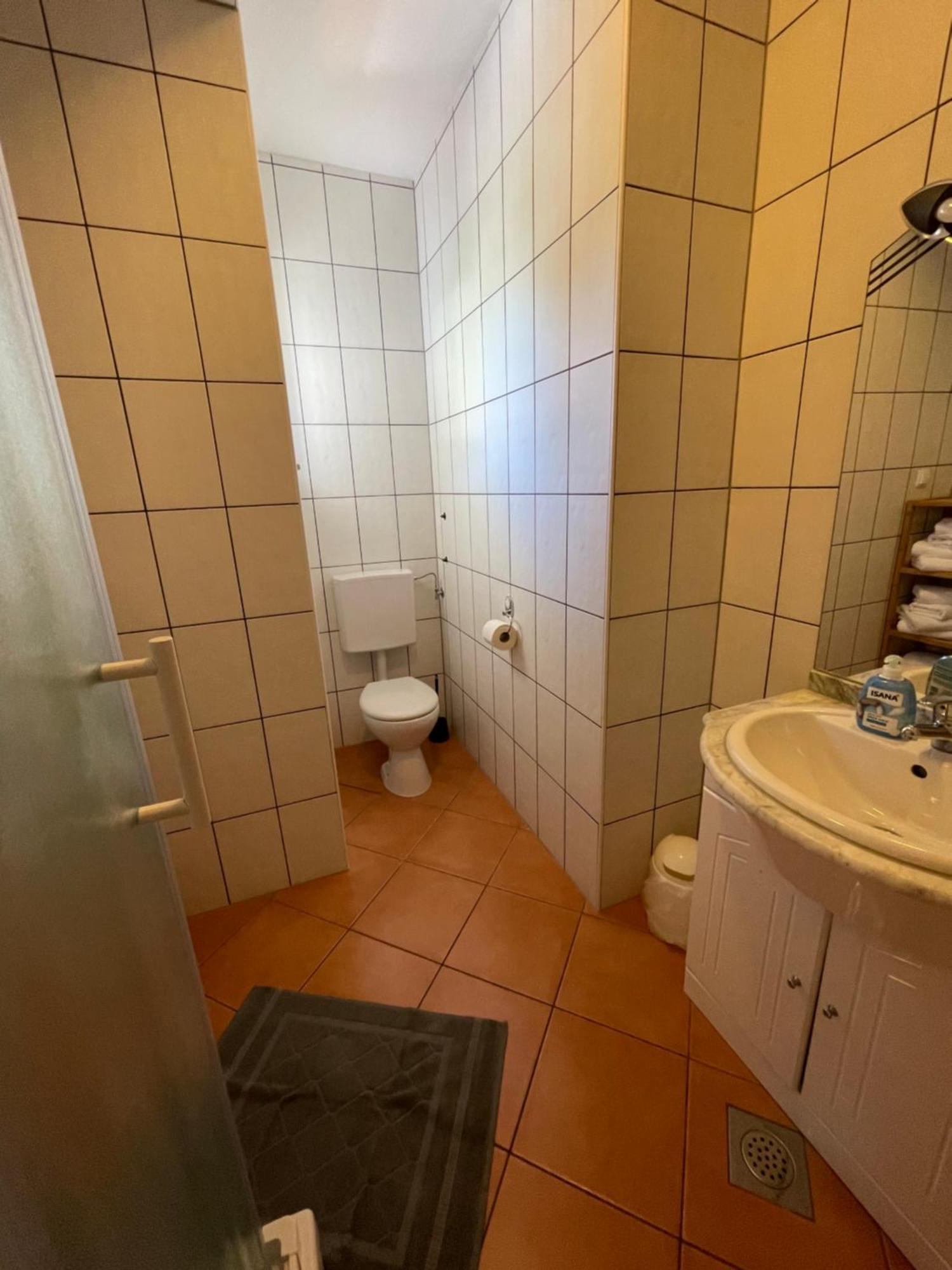 Theresa Apartament *