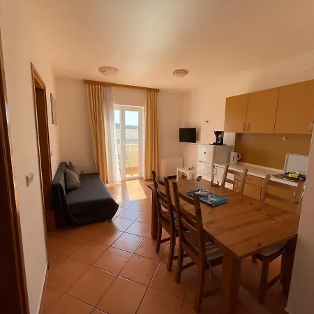 Apartman Theresa Barbat na Rabu Exterior photo
